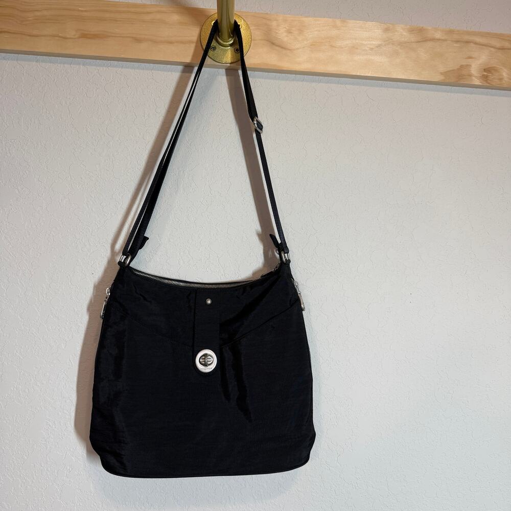 Women's Baggallini Black with Tan Lining Shoulder Zip Closure‎ Purse Bag